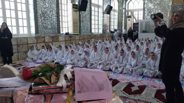 جشن تکلیف دانش‌آموزان دبستان شهید کاظم بهمنش ناحیه 4 کرج 