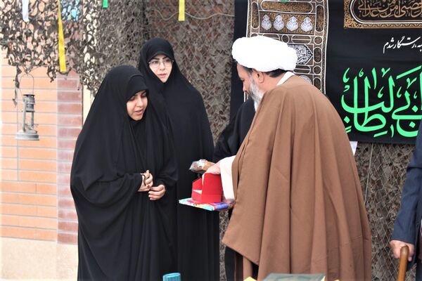 جلوه‌هایی از یادواره شهدا در دبستان استثنایی باغچه‌بان قم