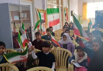  تجهیز و هوشمندسازی کلاس های دبستان وحدت روستای جندابه
