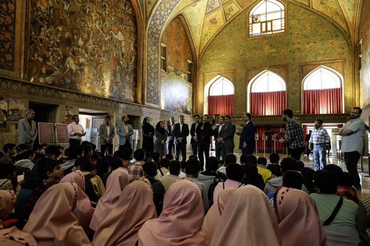 اصفهان یک استان ویژه و شهر اصفهان، یک موزه‌شهر بی‌نظیر است