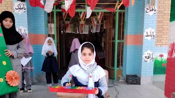 سلسله جشن‌های دهه فجر انقلاب اسلامی و اعیاد شعبانیه در مدارس منطقه پردیس 
