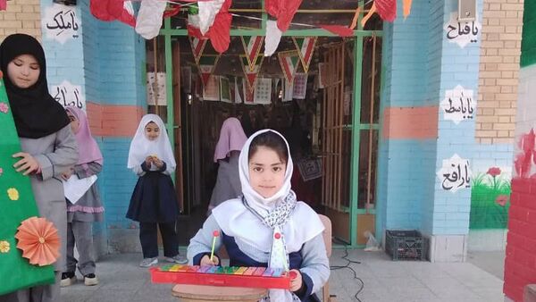 سلسله جشن‌های دهه فجر انقلاب اسلامی و اعیاد شعبانیه در مدارس منطقه پردیس 