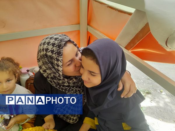 اردوی مادر دختری حورا دانش‌آموزان ناحیه یک مشهد
