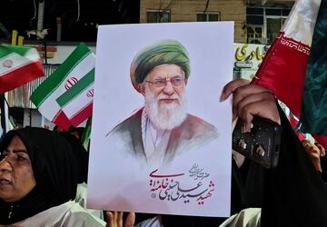 طنین بیعت با سومین رهبر معظم انقلاب اسلامی 