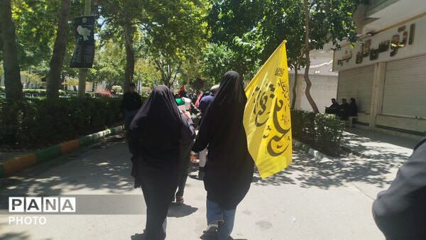 خورشید در افق ، راه در تداوم حماسه حضور در مراسم تشییع رهبر فقید انقلاب