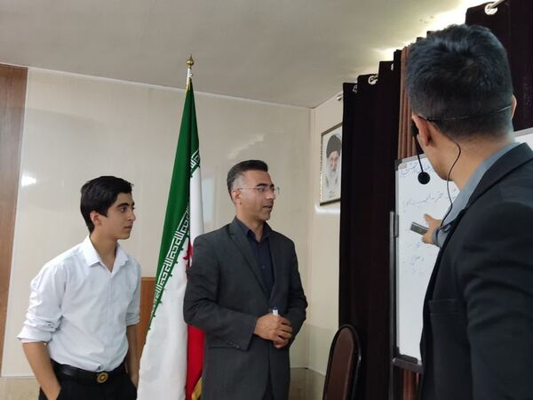 جلسه آموزشی ویژه همیار مشاوران دانش‌آموزان متوسطه