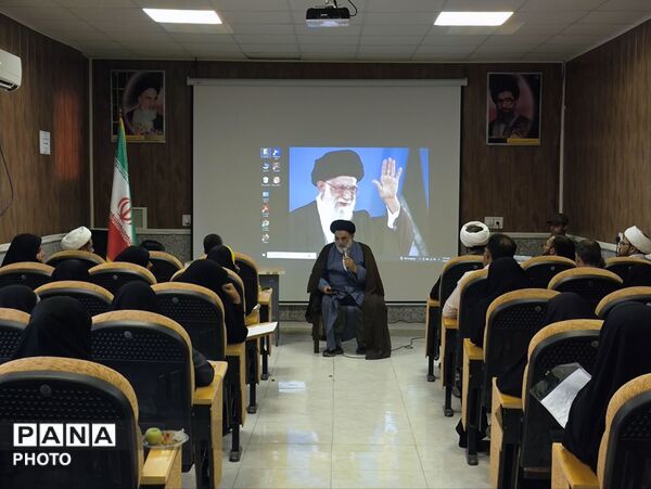 تجلیل از مربیان قرآنی در اختتامیه برنامه اوقات فراغت تابستانی سندرک