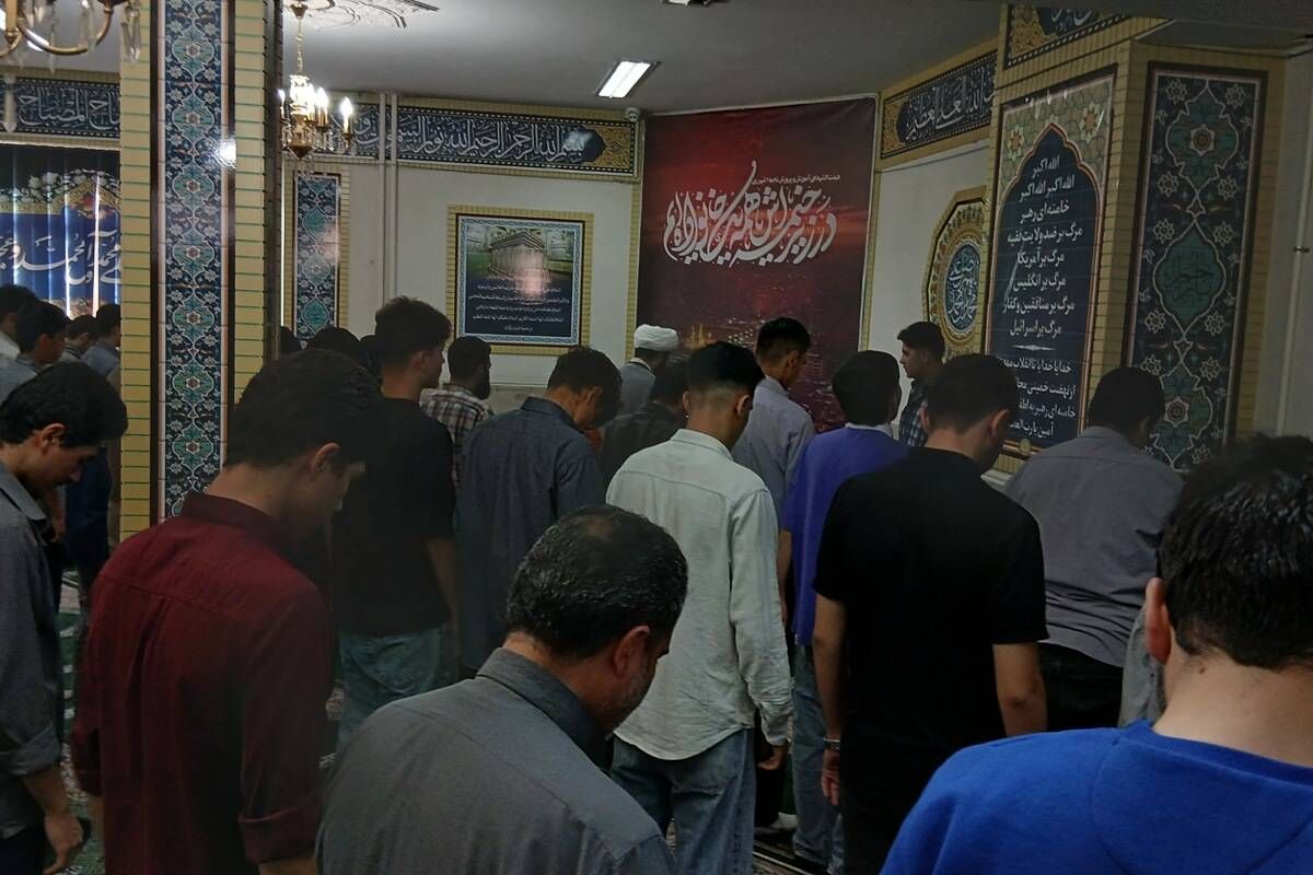 حس ناب بندگی در میان دانش‌آموزان دبیرستان امام علی (ع)