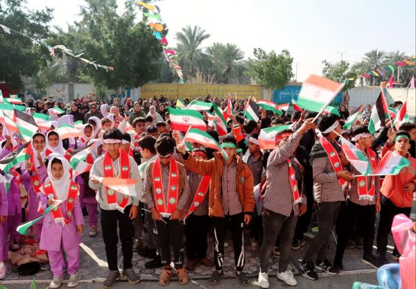 زنگ انقلاب در مدارس رودبار جنوب به صدا درآمد 