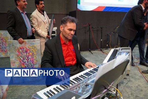 جشن بزرگ لبخند ویژه توانخواهان استان در بیرجند