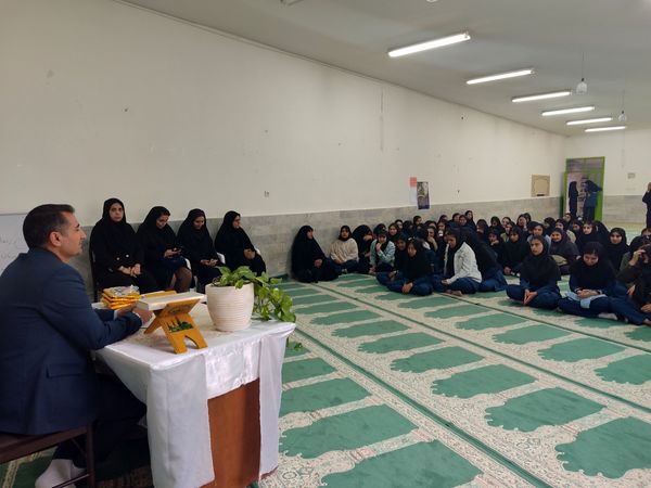 برگزاری جلسه آموزشی پیشگیری از آسیب‌های اجتماعی