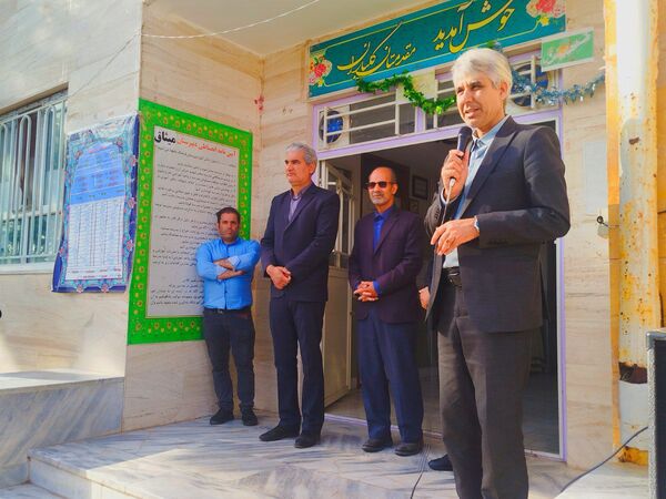 حضور مدیر آموزش و پرورش کاشمر در دبیرستان پسرانه میثاق