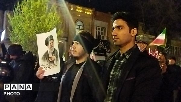 حماسه سازی مردم نیشابور در دوازدهمین روز از شهادت امام خامنه ای