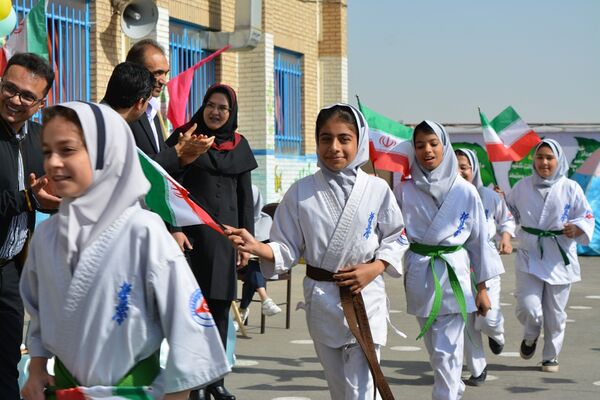 برگزاری المپیاد ورزشی درون مدرسه‌ای در بهارستان‌دو