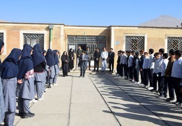 بازدید مسئولان آموزش و پرورش استان از مدرسه آیت الله کاشانی منطقه بیرانوند