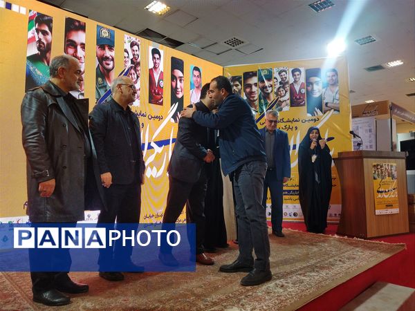 نمایشگاه یاریگران زندگی، فرصت خوبی برای  ترویج نهضت فرهنگی و اجتماعی