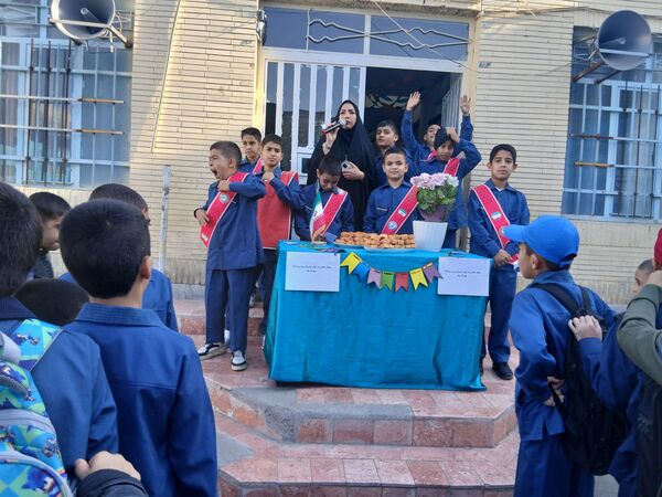 جشن  ولادت حضرت زینب(س) در دبستان عجب شیر
