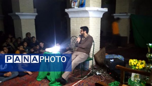 حال و هوای دانش‌آموزان یزدی در اعتکاف دانه‌های امید