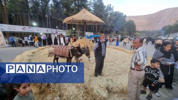 پایان بخش جشنواره نان گرم با حضور گرم مردم