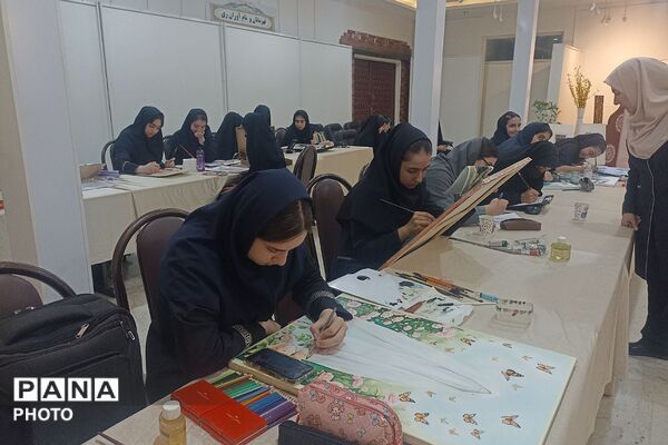 حضور دانش‌آموزان ناحیه دو شهرری در رویداد «روایت من، انتخاب آگاهانه»