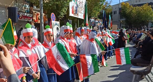 راهپیمایی ۱۳ آبان در شهرستان آباده 