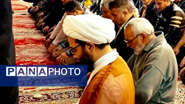 مراسم افطاری ویژه بسیجیان و خانواده بسیجیان گردان امام حسین(ع) کاشمر