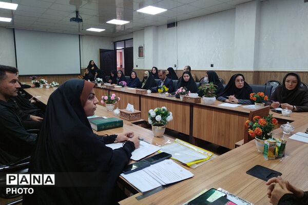 جلسه تبیین برنامه های پرورشی، فرهنگی - هنری و سازمان دانش آموزی
