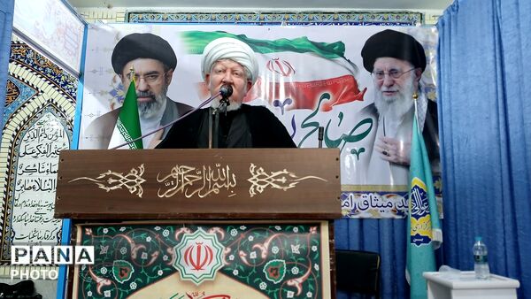 شکوه حضور در نماز جمعه بن