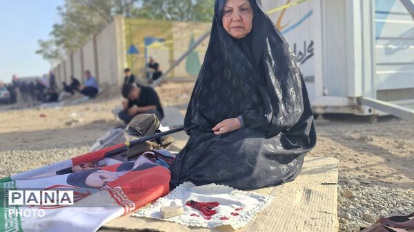 شکوه ایثار در قم؛ پیکر شهید ایران بر دستان ملت تشییع شد