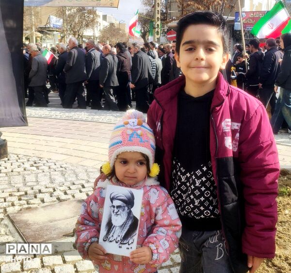 برگزاری مراسم بیعت با خامنه‌ای در بهار