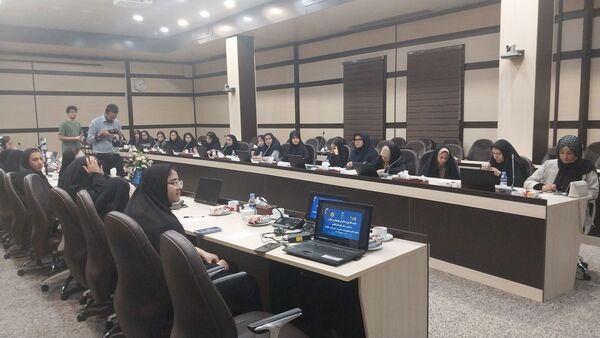 کارگروه دختران نواجوان و جوان مشهد با مشاور معاون رئیس جمهور در امور زنان وخانواده 