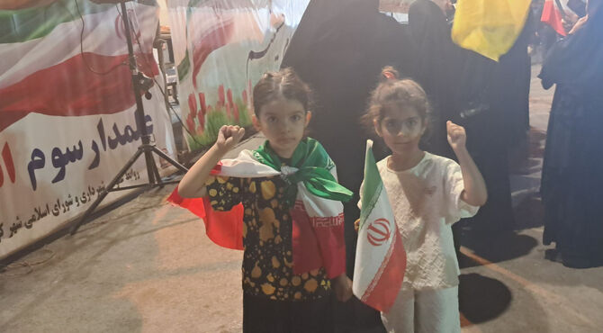 حضور خستگی ناپذیر کوهدشت در خیابان تا روز پیروزی انقلاب اسلامی 