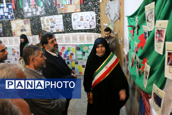 برپایی جشن «حضور تا ظهور» در دبیرستان شهیده حسنی سعدی قم