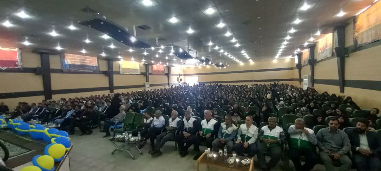جشن بزرگداشت مقام معلم در بم