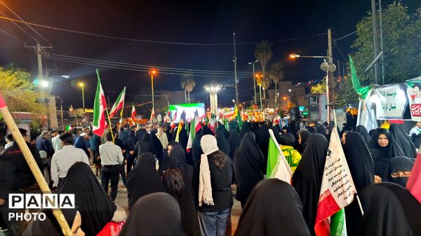 تجمع مردمی در پلدختر برای حمایت از ایران