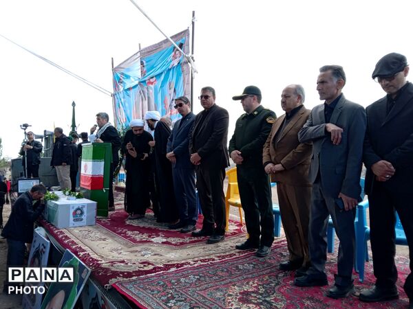 مراسم تشیع پیکر مطهر شهید علی اکبر خوافی در میان‌جلگه روستای سالاری 