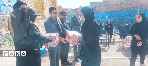 جشن ستارگان در دبیرستان نیایش شهرستان باخرز
