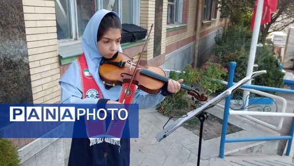 آغاز سال تحصیلی جدید باحضور مسئولان در دبستان فرهنگیان ۲ مشهد