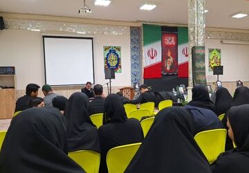 تجدید عهد با خون شهدا در محفل نورانی قرآن