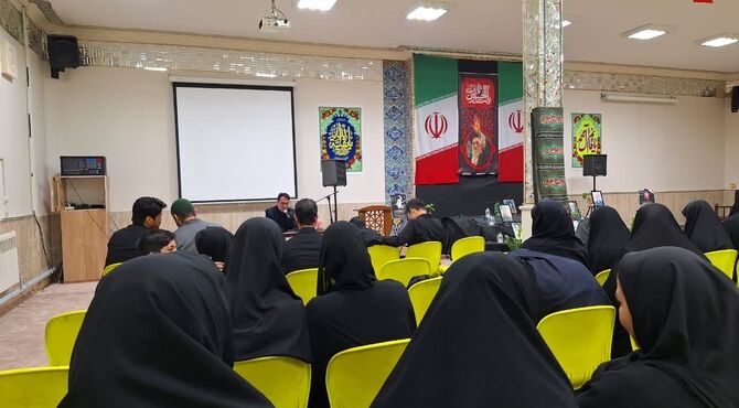 تجدید عهد با خون شهدا در محفل نورانی قرآن