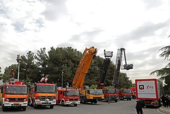 سقوط 2 کارگر از نمای برج ۲۱ طبقه در خیابان ولیعصر تهران