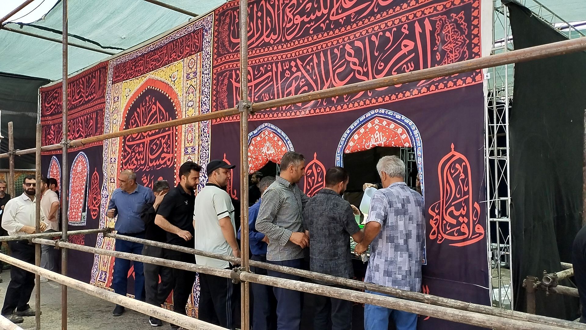 برپایی موکب‌های زائران تشییع امام شهید در نظرآباد