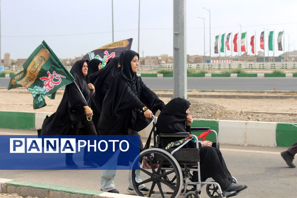 پیاده‌روی خانوادگی جاماندگان اربعین حسینی(ع) در قم