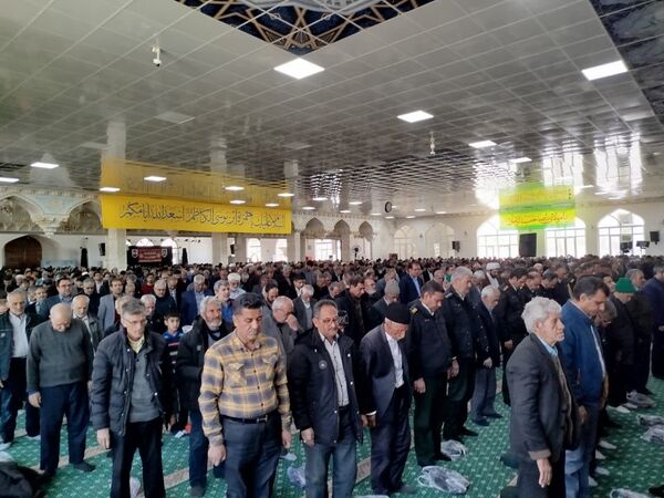 نماز جمعه در شهرستان کاشمر 