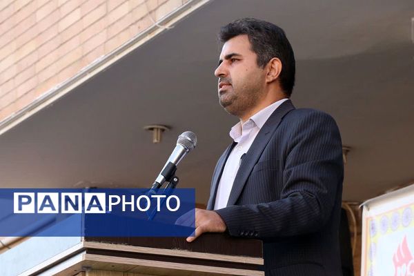 آیین نواختن زنگ سال تحصیلی جدید در قرچک