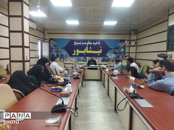 نشست خبری اصحاب رسانه نیشابور با فرمانده ناحیه مقاومت بسیج سپاه 