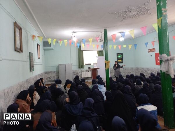گام به گام درمسیرموفقیت تحصیلی وانتخاب رشته پایه نهم دبیرستان انقلاب اسلامی