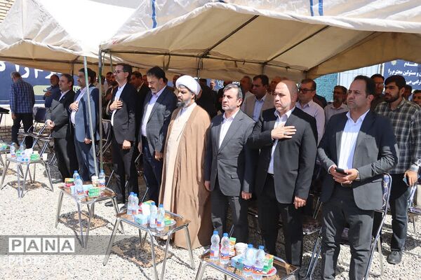 آئین کلنگ زنی اولین روستابازار استان تهران در کهریزک 