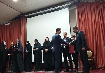  آیین تجلیل از دانش‌آموز خبرنگاران  پانا و برترین های تئاتر درسی