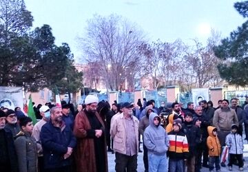 سوگواری مردم ساوجبلاغ در پی شهادت رهبر معظم انقلاب